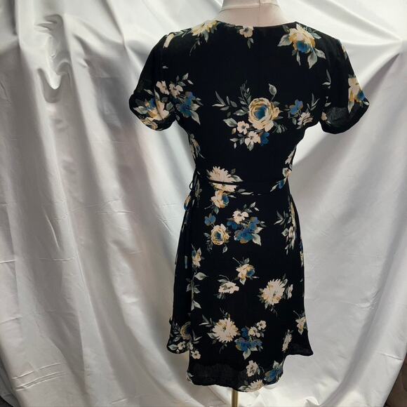 Lush Floral Wrap Dress‎ Womens XS New Black Blue Boho Feminine Wedding - Picture 8 of 13